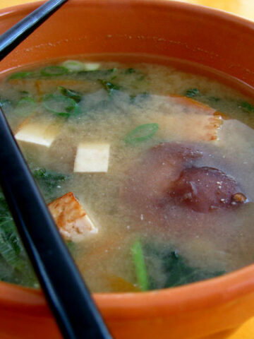 modern miso soup_hot for food