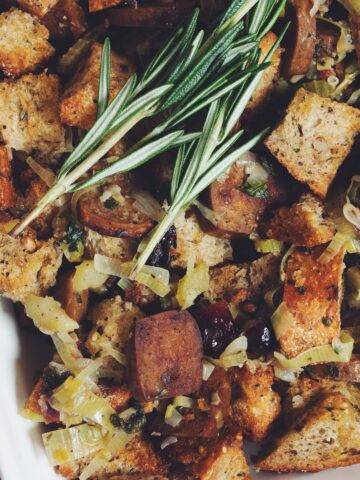 traditional bread and sausage stuffing_hot for food