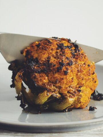 whole roasted cauliflower_hot for food